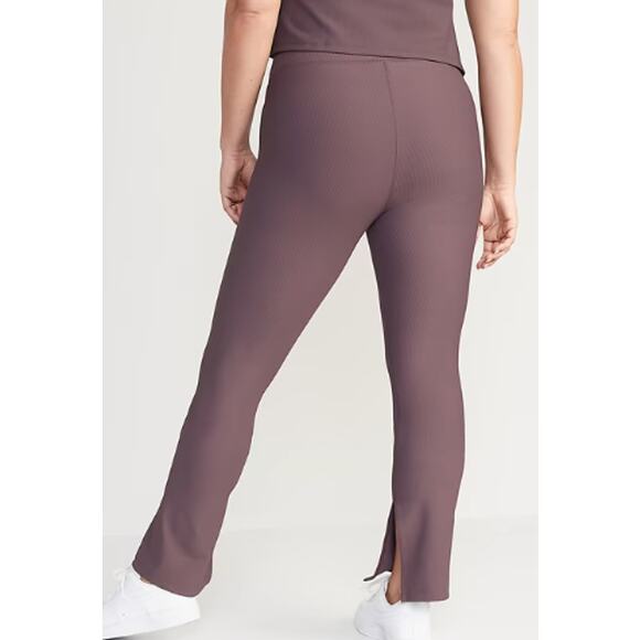Old Navy Womens Wild Currant Extra High Waisted PowerSoft Ribbed Flare Leggings - Picture 3 of 8